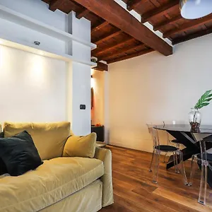 https://signoria-stylish-suite-hosted-by-sweetstay.it-tuscanyhotel.com