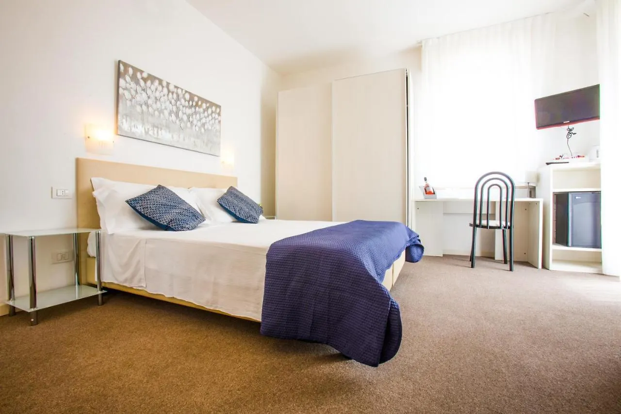 Hotel Villa Anthea Garda  3*, Garda (Verona)