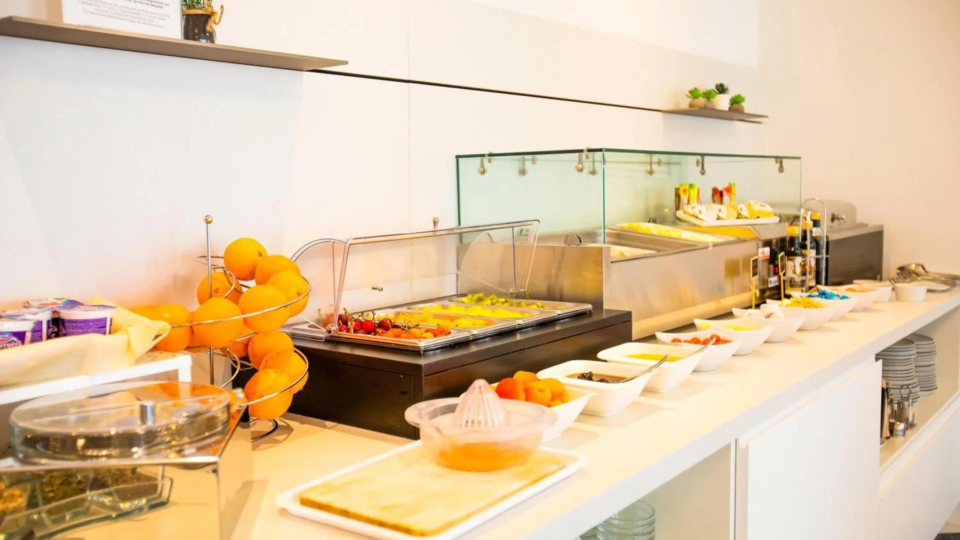 Hotel Villa Anthea Garda  3*, Garda (Verona) Italia