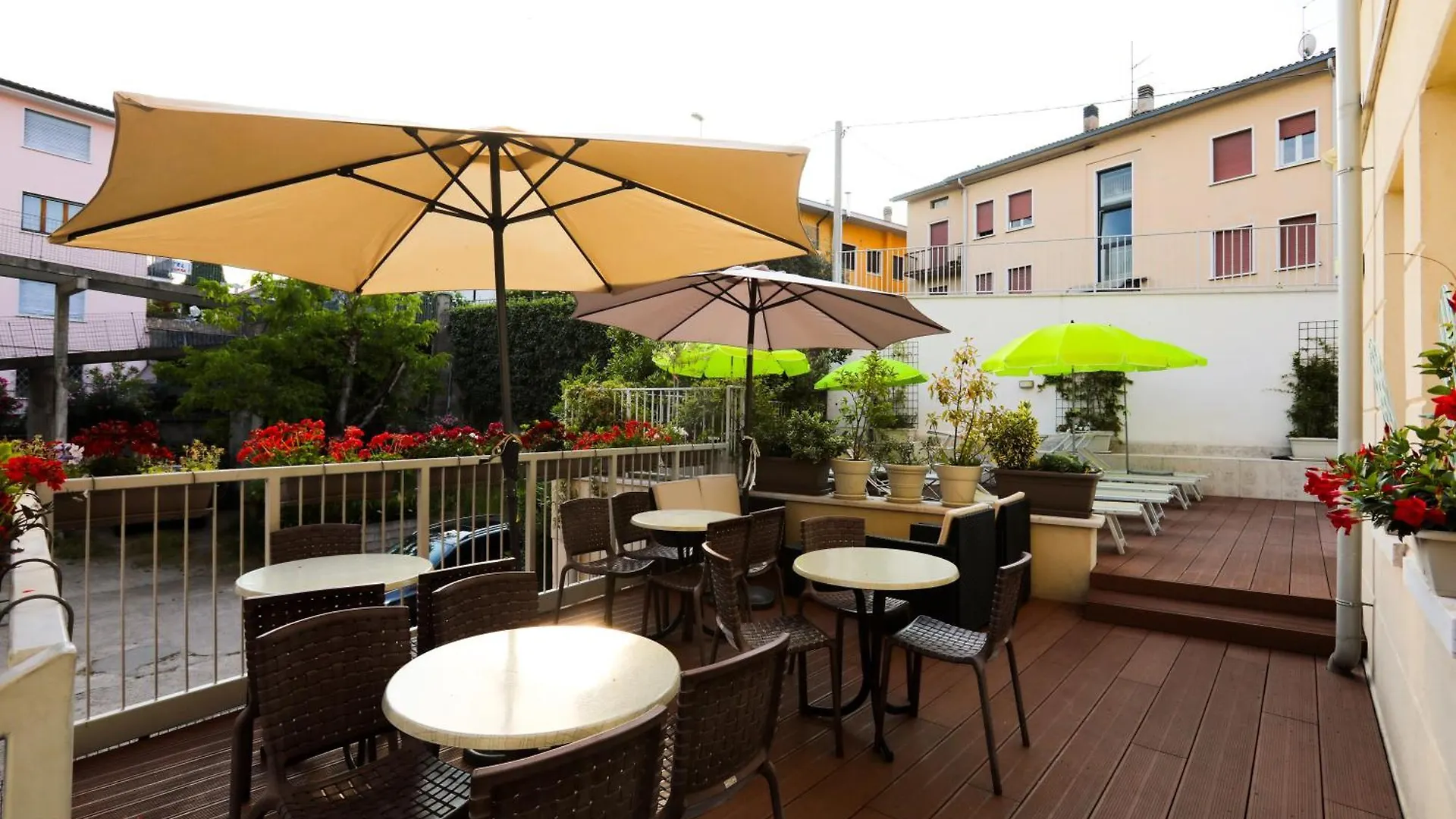 Hotel Villa Anthea Garda  3*, Garda (Verona)