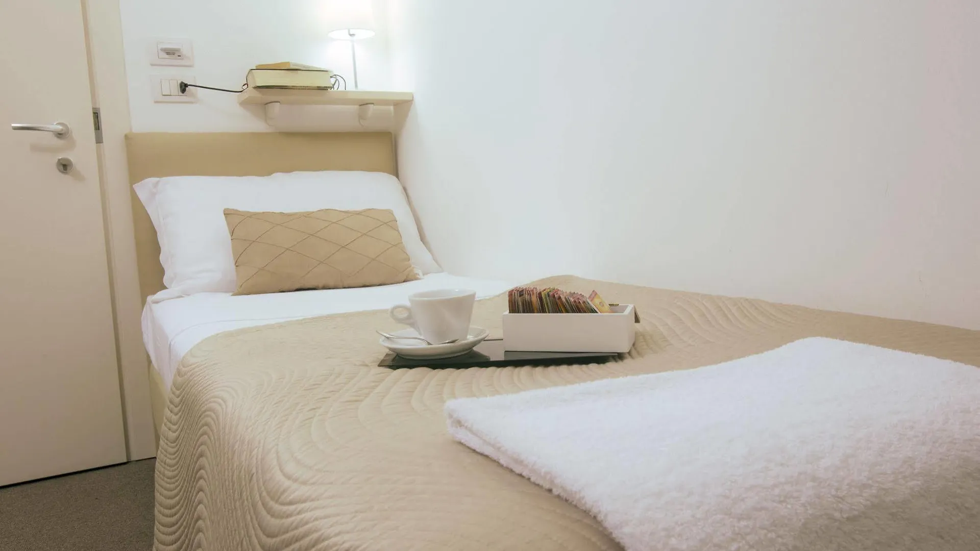 ***  Hotel Villa Anthea Garda  Italia